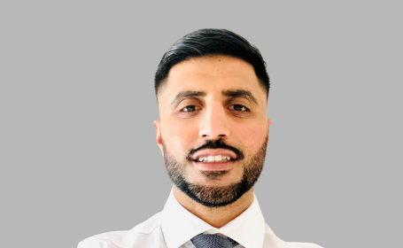 Portrait of Mr Rizwan Arshad , Consultant Trauma & Orthopaedic Surgeon