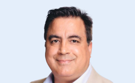 Portrait of Dr Raman Bhutani , Consultant Dermatologist
