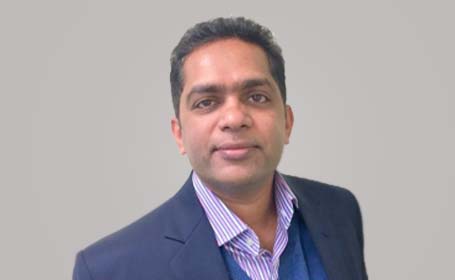 Portrait of Dr Venkat Mahesh , Consultant Gastroenterologist