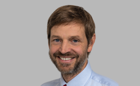 Portrait of Mr Andreas Baumann , Consultant Orthopaedic Upper Limb Surgeon