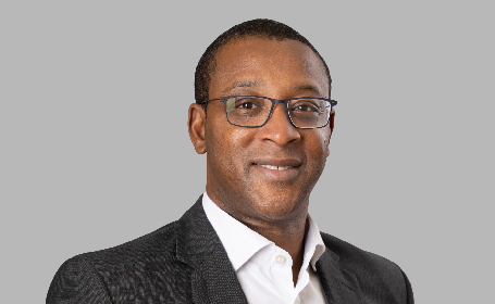 Portrait of Mr Andrew Muotune , Consultant Gynaecologist
