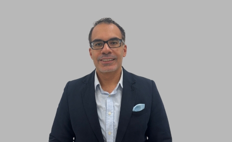 Portrait of Mr Hossam Elsheikh , Consultant Gynaecologist and Laparoscopic Surgeon