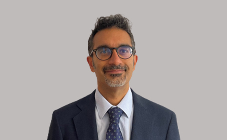 Portrait of Dr Bob Grover , Consultant Gastroenterologist & Hepatologist