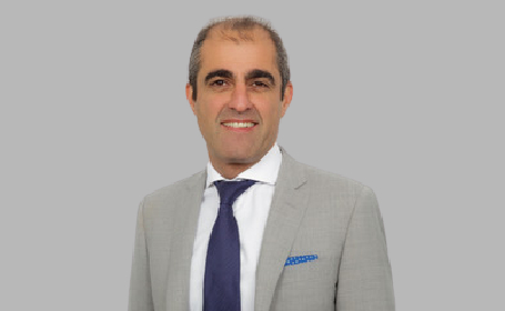 Portrait of Navid Jallali , Consultant Plastic, Reconstructive Breast and Cosmetic Surgeon