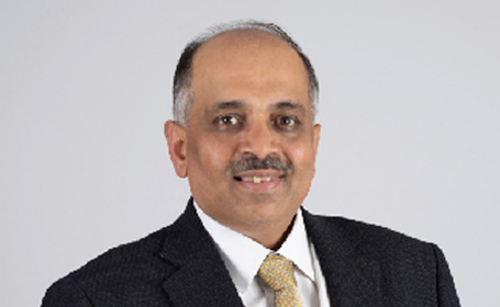 Portrait of Mr Rakesh Kucheria , Consultant Orthopaedic Surgeon
