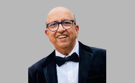 Portrait of Mr Abhay Tillu , Consultant Orthopaedic Surgeon