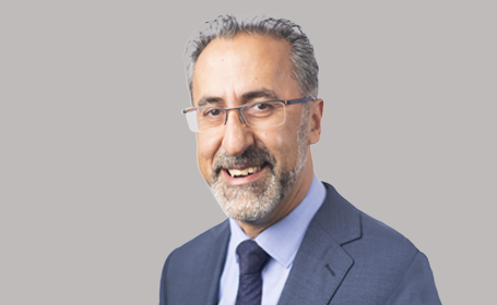 Portrait of Mr Adel Tavakkolizadeh , Consultant Orthopaedic & Upper Limb Surgeon