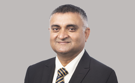 Portrait of Mr Rahij Anwar , Consultant Orthopaedic Surgeon