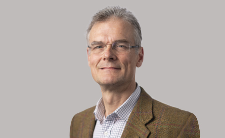 Portrait of Mr Stefan Weitzel , Consultant Orthopaedic Surgeon