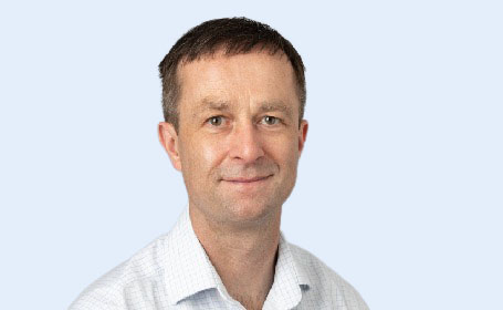 Portrait of Dr Chris Meaden , Consultant Gastroenterologist
