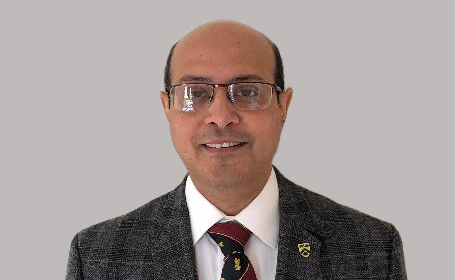 Portrait of Dr Amir Hussain , Consultant General Surgeon