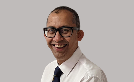 Portrait of Dr Dev Mukerjee , Consultant Rheumatologist