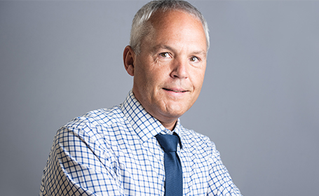 Portrait of Dr Carlo Nunes , Consultant Physician & Gastroenterologist