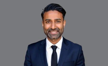 Portrait of Mr Gihan Jayasinghe , Consultant Orthopaedic Surgeon - Hip and Knee Specialist