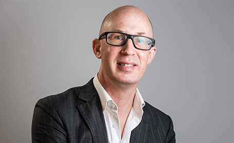 Portrait of Mr Andrew Smith , Consultant Orthopaedic & Hand Surgeon