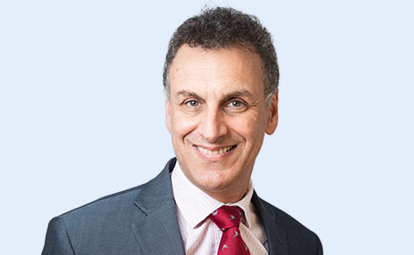 Portrait of Mr Omar Yanni , Consultant Orthopaedic Surgeon