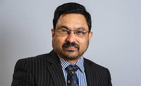 Portrait of Mr Sathya Murthy , Consultant Orthopaedic Surgeon