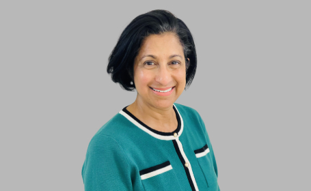 Portrait of Ms Anita Hazari , Consultant Plastic, Cosmetic and Reconstructive Surgeon