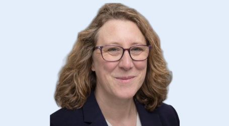 Portrait of Dr Natasha Curtiss , Consultant Uro-Gynaecologist