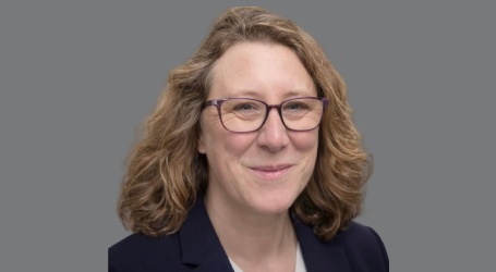 Portrait of Dr Natasha Curtiss , Consultant Uro-Gynaecologist