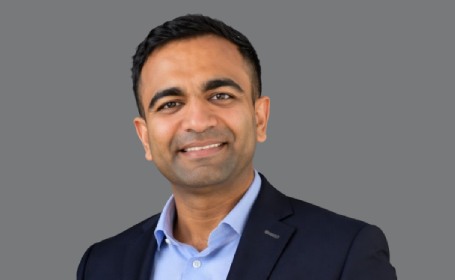Portrait of Mr Nimesh Patel , Consultant Orthopaedic Surgeon 