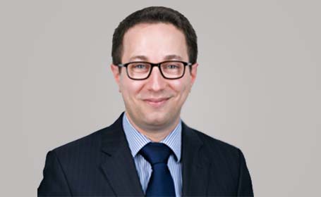 Portrait of Dr James Harrison , Consultant Cardiologist
