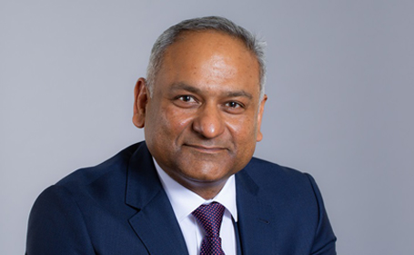 Portrait of Rohit Jain , Consultant Trauma & Orthopaedic Surgeon