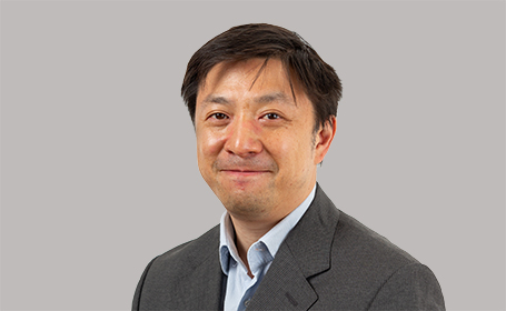 Portrait of Dr Eric Woo , Consultant Radiologist