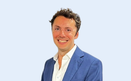 Portrait of Mr Jeremy Hoffman , Consultant Ophthalmologist and Corneal & Cataract Surgeon