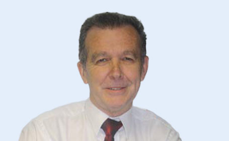 Portrait of Dr Alan Makepeace , Consultant Oncologist