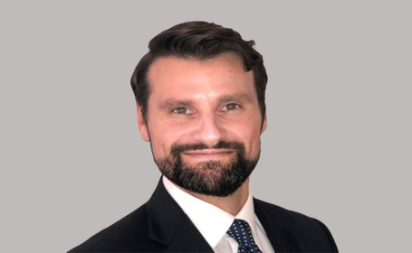 Portrait of Mr Jonathan Baxter , Consultant Trauma and Orthopaedic Surgeon 