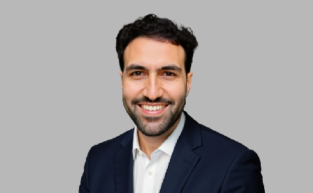 Portrait of Mr Ahmad Hariri , Consultant ENT, Head & Neck and Thyroid Surgeon