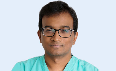 Portrait of Dr Arun Rajendran , Consultant Gastroenterologist 
