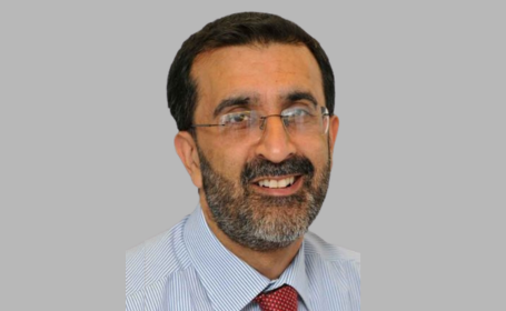 Portrait of Dr Asjid Qureshi , Consultant in Endocrinology and Diabetes