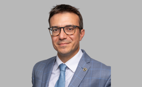 Portrait of Dr Alexandros Toskas , Consultant Gastroenterologist