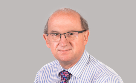 Portrait of Dr Andrew Palmer , Consultant Nephrologist