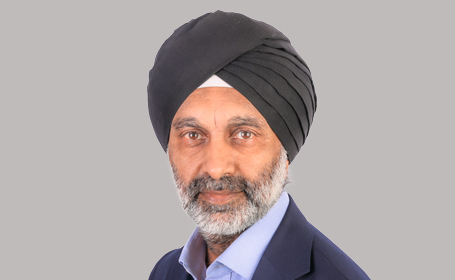 Portrait of Dr Devinder Bansi , Consultant Gastroenterologist