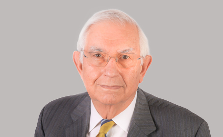 Portrait of Dr Hedley Berry , Consultant Rheumatologist