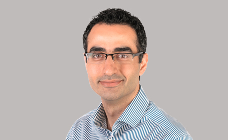 Portrait of Dr Mani Naghibi , Consultant Gastroenterologist