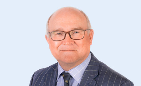 Portrait of Dr Maxton Pitcher , Consultant Gastroenterologist & General Physician