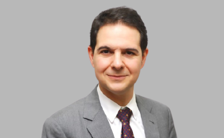 Portrait of Dr Nik Kamperidis , Consultant Gastroenterologist 