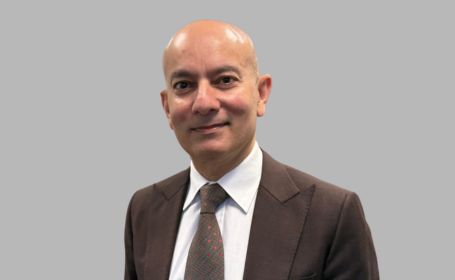 Portrait of Dr Sohail Mansoor , Consultant Dermatologist and Dermatological Surgeon