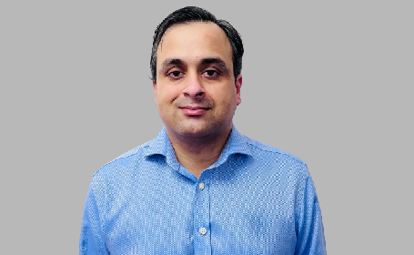 Portrait of Dr Shalin Diwanji , Consultant in Respiratory Medicine 