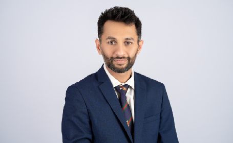 Portrait of Mr Abdul Ahmed , Consultant Oral & Maxillofacial Surgeon