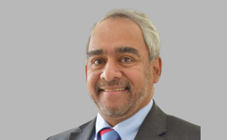Portrait of Mr Ruwan Fernando , Consultant Obstetrician & Gynaecologist