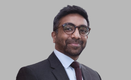 Portrait of Mr Annakan Navaratnam , Consultant ENT and Facial Plastic Surgeon