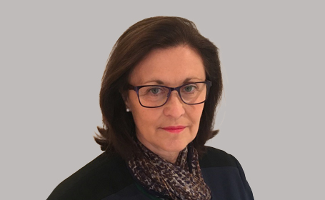 Portrait of Mrs Anne Mitchener , Consultant Neurosurgeon