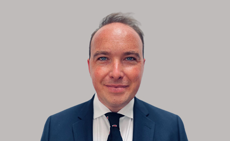 Portrait of Mr Dominic Davenport , Consultant Orthopaedic Surgeon