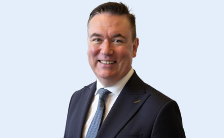 Portrait of Dr Richard Campbell , Consultant Rheumatologist