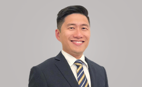 Portrait of Mr Aaron NG , Consultant Ophthalmic, Corneal, Cataract & Refractive Surgeon